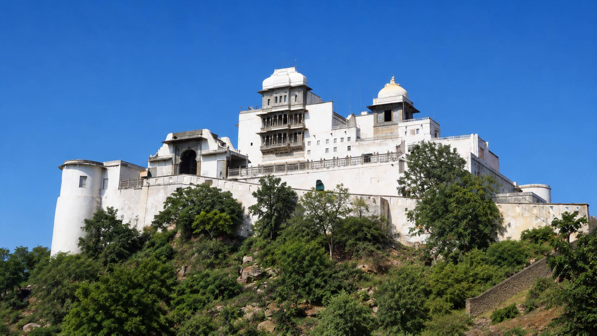 Sajjangarh Palace (Monsoon Palace)