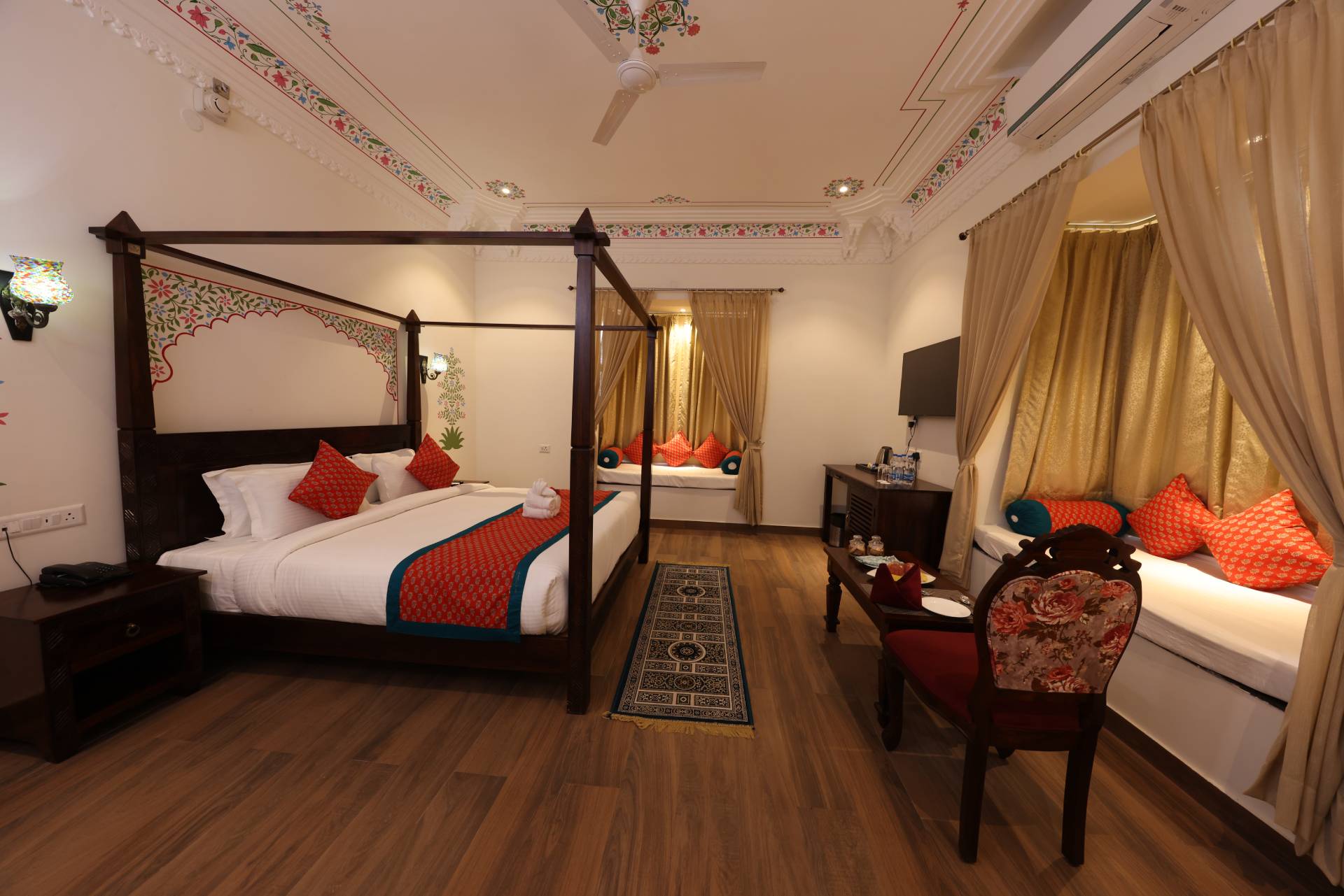 Superior Rooms View 1